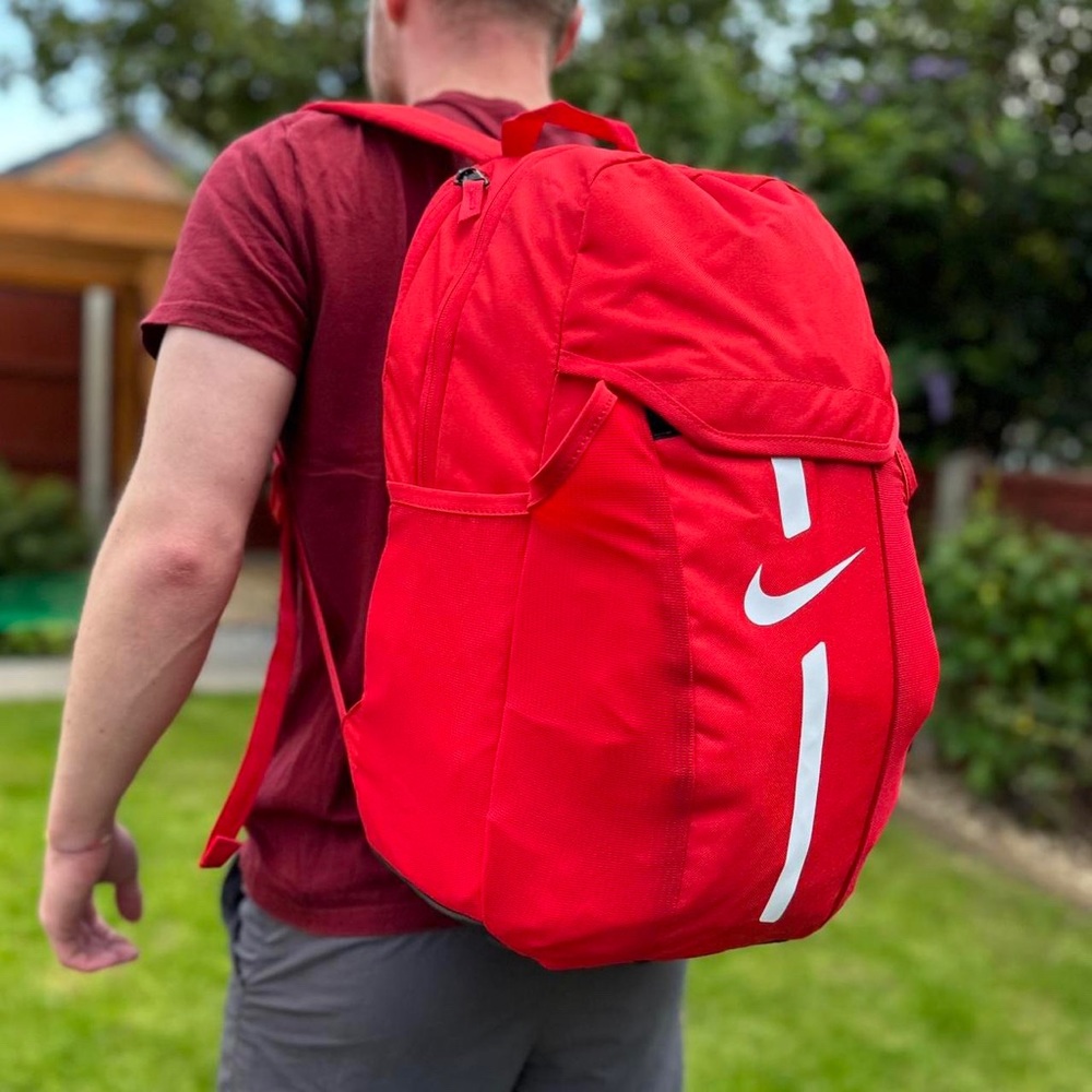 Nike red back pack - Picture 1 of 4